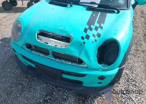 2004 Mini Cooper S из США, поврежденный, VIN WMWRE33464TD80247